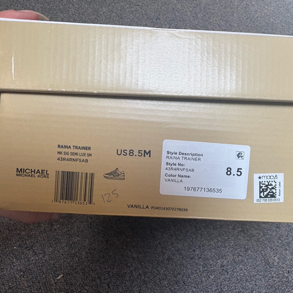 NIB Michael kors sneakers - Picture 5 of 5